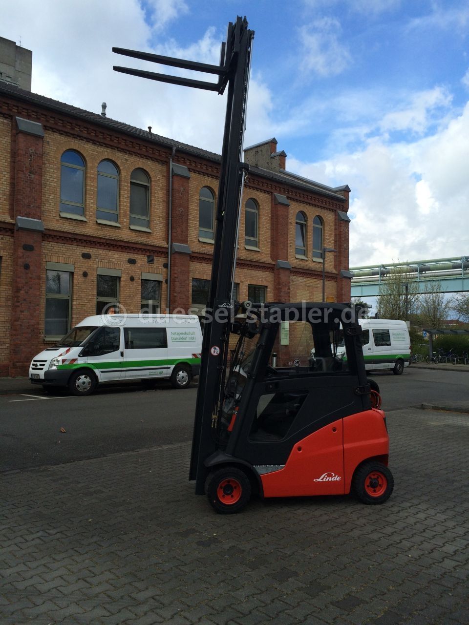 H 18 T-01 mit BlueSpot™ Warnlicht